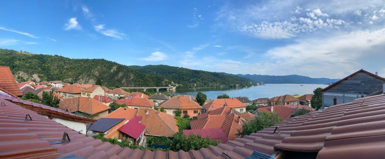 Apartament La Sika Orsova Ngoại thất bức ảnh